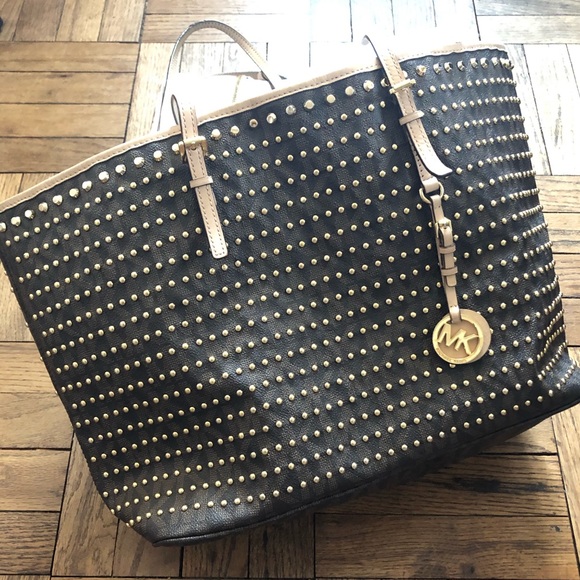 NEW‼️ MICHAEL KORS STUDDED JET SET TOTE - Picture 3 of 4